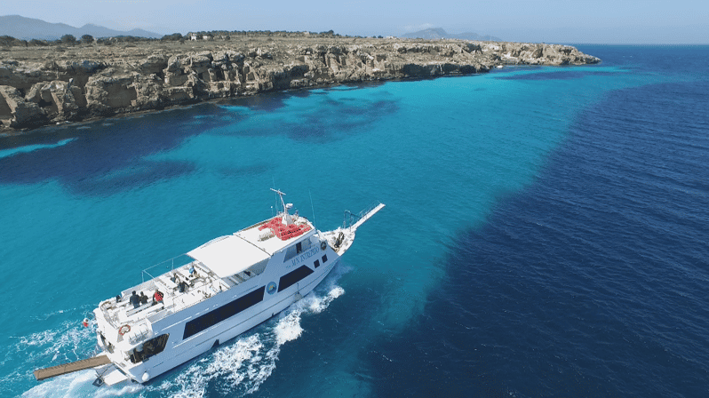 Trapani: traslado en barco a las islas de Favignana y Levanzo