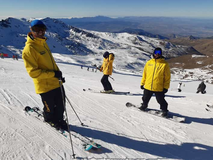 Sierra Nevada: Alquiler de material de esquí o snowboard