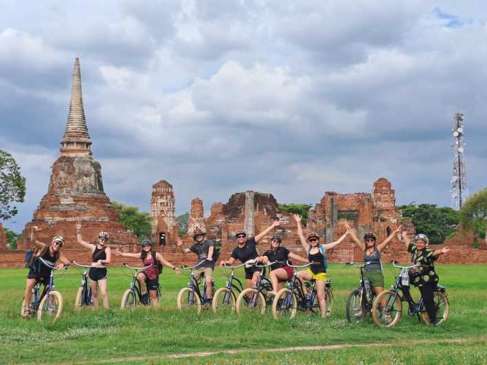 Excursión en Bicicleta por la Ciudad y el Parque Histórico de Ayutthaya
