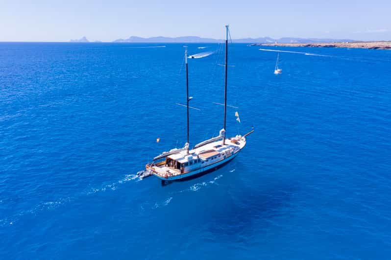 Formentera: tour en velero con almuerzo y esnórquel