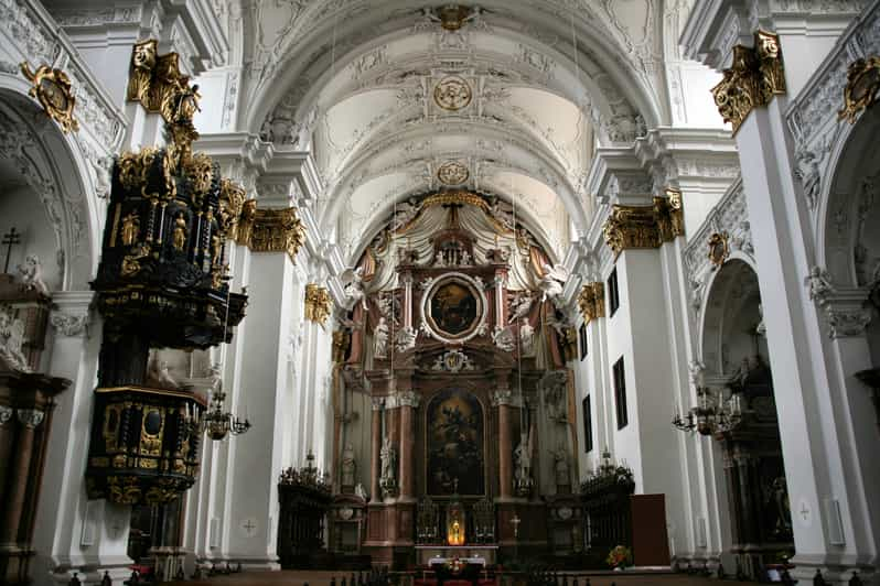 Recorrido a pie por lo más destacado del casco antiguo de Linz con Pöstlingbergbahn