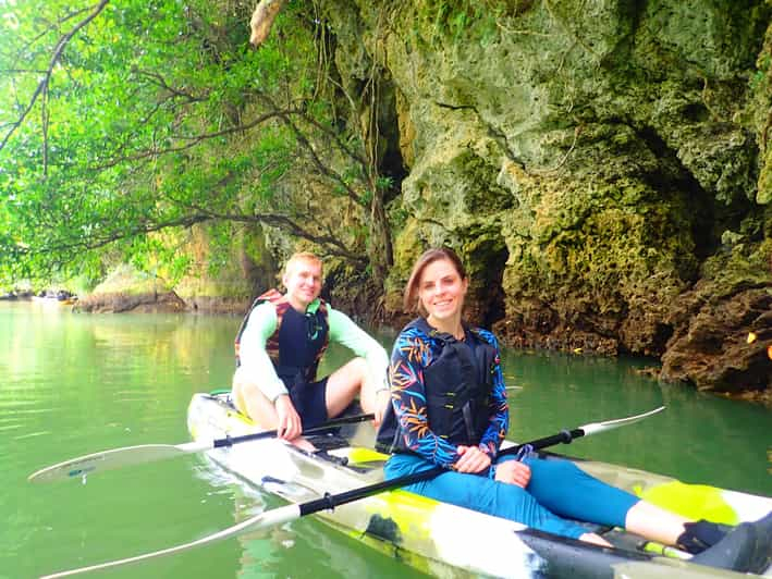 Isla Ishigaki: tour de 2 horas en kayak por el río Miyara