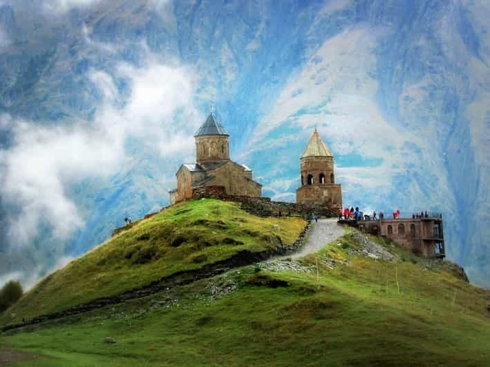 Maravillas de las Tierras Altas: Expedición Kazbegi, Gudauri y Ananuri