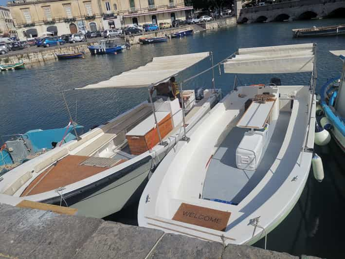 Siracusa: tour en barco por Ortigia con gruta marina