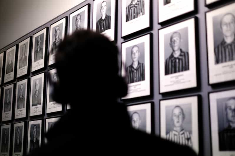 Desde Cracovia: Visita guiada al Museo Auschwitz-Birkenau