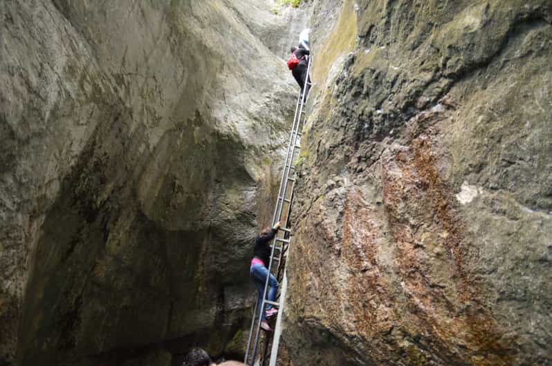 Bucarest: Excursión de un día a Seven Ladders Canyon y Bran Castle