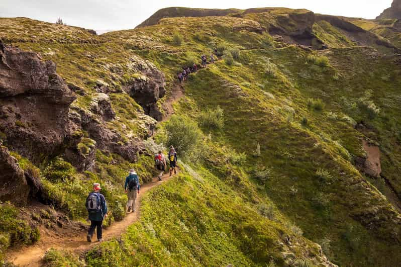 Skógar: excursión de senderismo por el paso de Fimmvörðuháls hasta el valle de Thorsmork