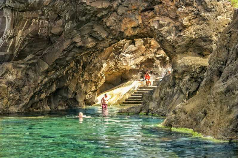 Funchal: Descubre la belleza natural de Porto Moniz y Seixal