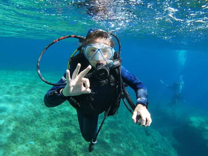 Calvi: Introducción al Buceo Bucea con un Instructor