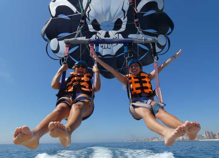 Marbella: Vuelo en Parasailing de Lujo desde Puerto Banús