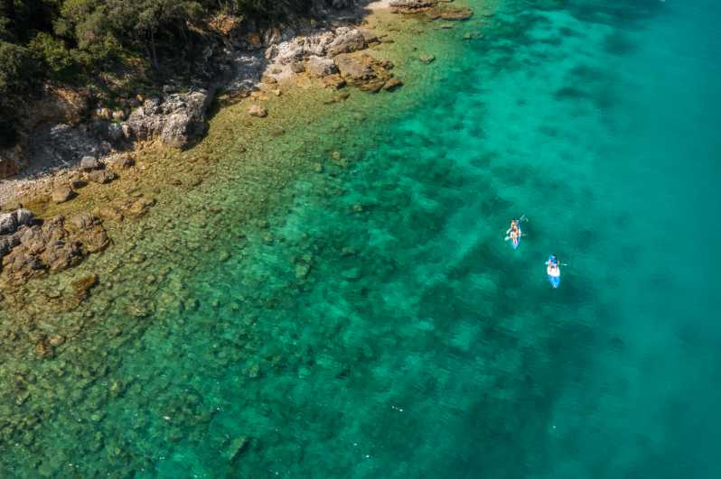 Islas Rovinj: Excursión guiada en kayak de 4 horas con bebidas