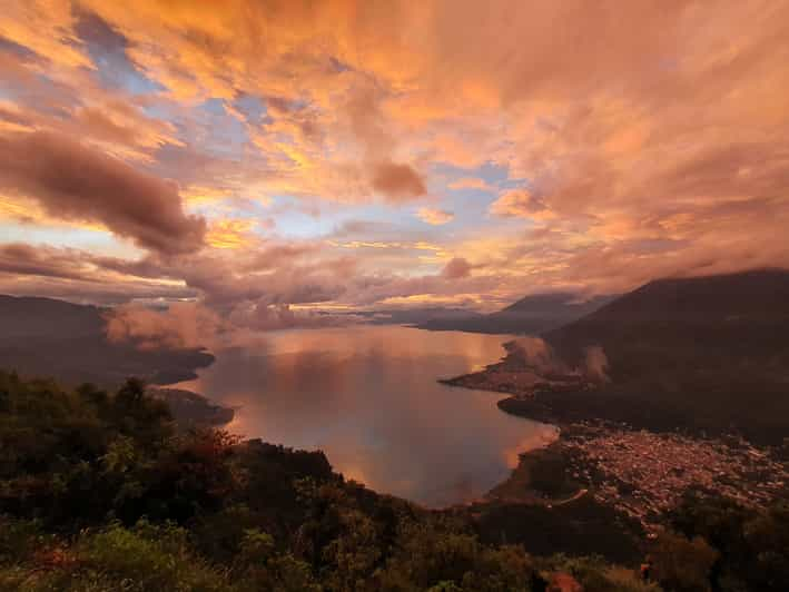 Amanecer y Senderismo a la Montaña de la Nariz India