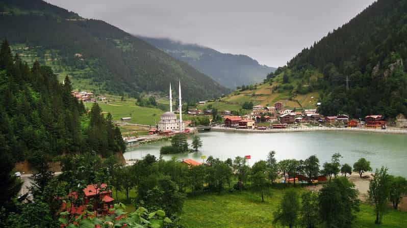 Trabzon Excursión de un día al lago Uzungol con degustación de té turco