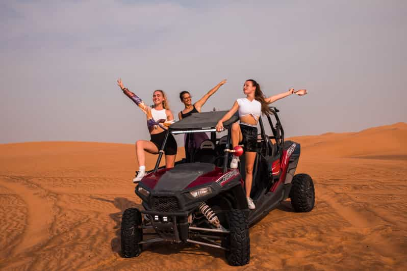 Dubai: Safari de aventura en buggy, paseo en camello y cena barbacoa