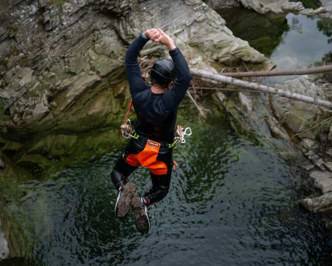 Pitlochry: tour privado de barranquismo en Bruar Water