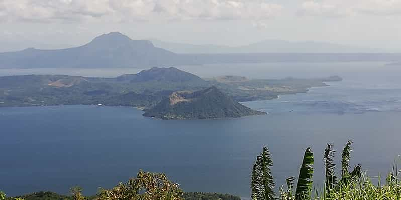 Desde Manila: Tour turístico en barco por el volcán Taal y el lago