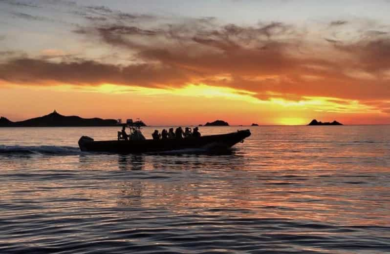 Desde Ajaccio o Porticcio: Excursión al atardecer por las Islas Sanguinarias