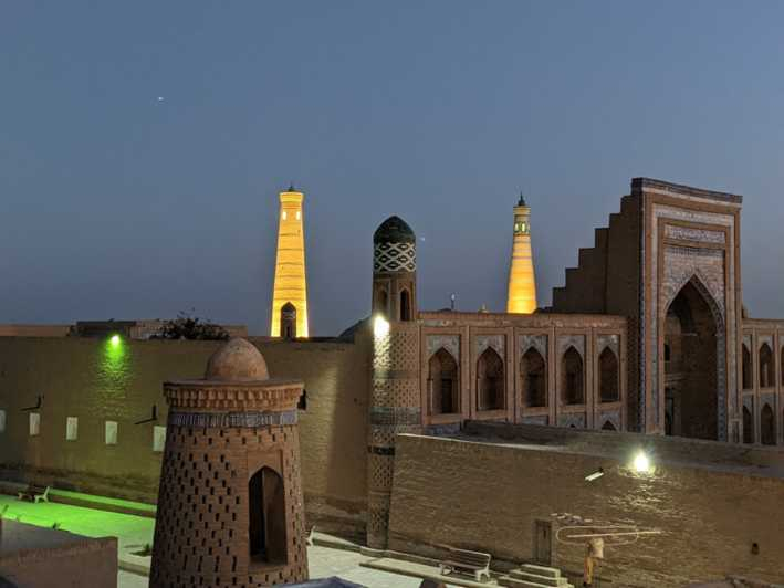 Tashkent: Visita guiada privada de la ciudad con traslado al hotel