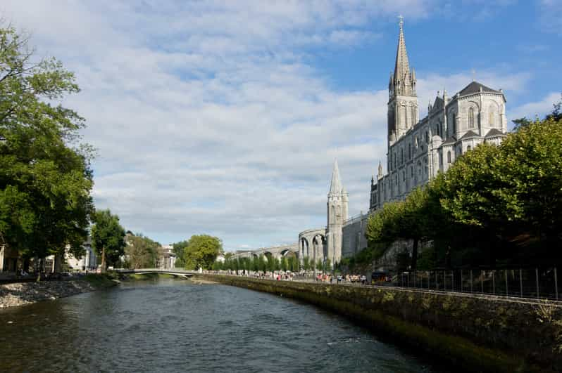 Lourdes: Visita guiada espiritual e histórica