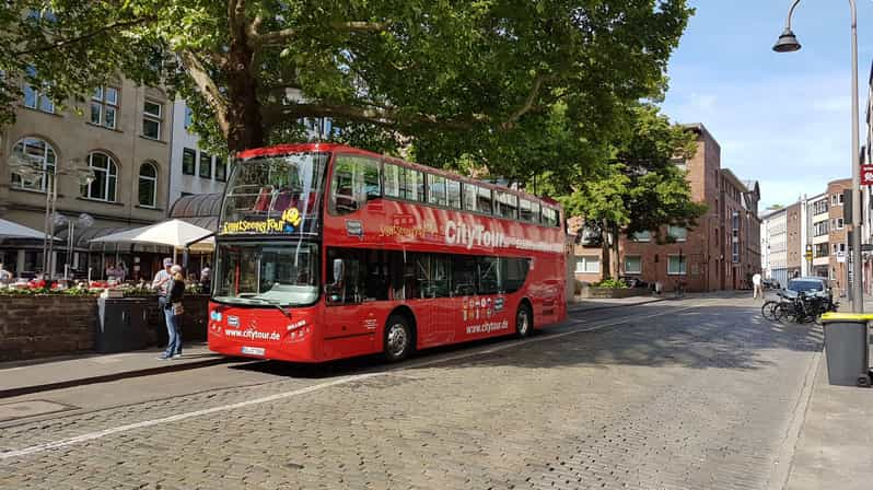 Colonia: Billete de autobús turístico Hop-On Hop-Off 24h