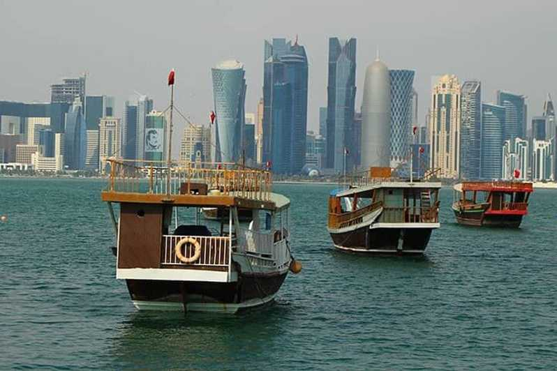 Doha: Visita guiada privada por lo más destacado de la ciudad y crucero en dhow