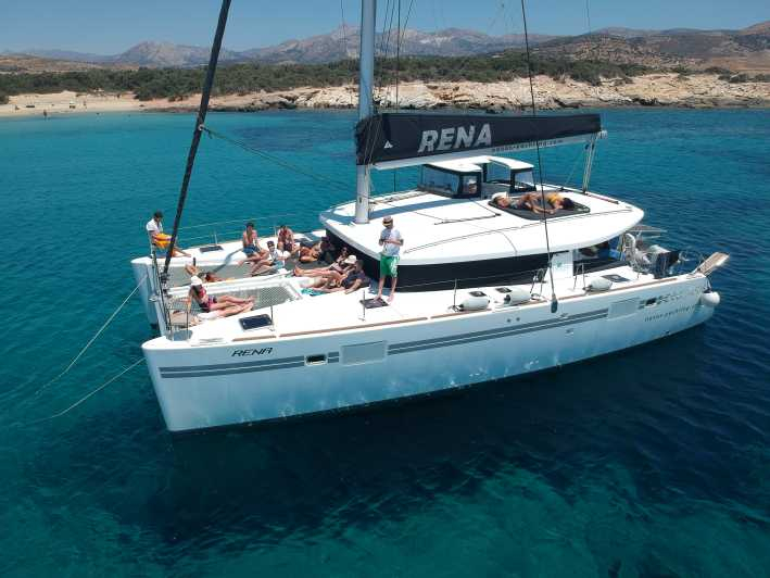 Naxos: Crucero en catamarán con paradas para nadar, comida y bebida