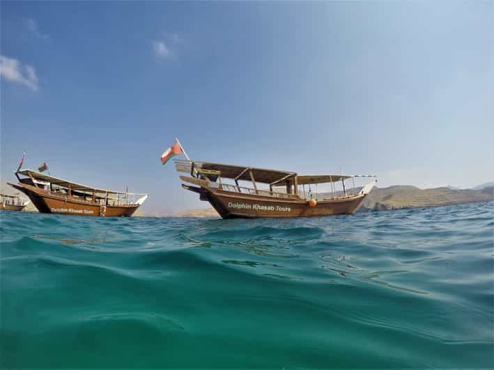 Jasab: Crucero de medio día en dhow con avistamiento de delfines