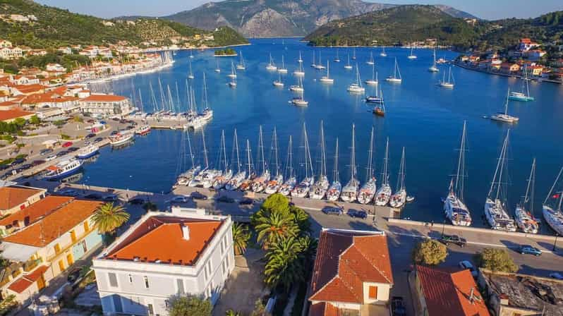 Desde Cefalonia: Excursión de un día a la isla de Ithaki con parada para nadar