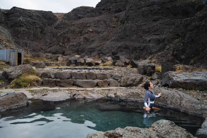 Husafell: Remojo en los Baños del Cañón con una corta excursión por las Tierras Altas