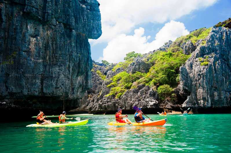 Ang Thong: Excursión de día completo en kayak y con tubo por el Parque Marino