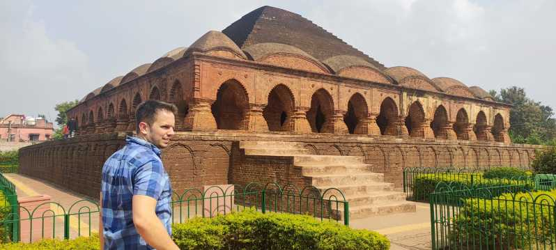 Calcuta: Excursión de un día a los Templos de Terracota de Bishnupur con Tejedores