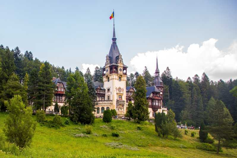 Desde Bucarest: Excursión guiada de un día al Castillo de Bran y al Castillo de Peleș