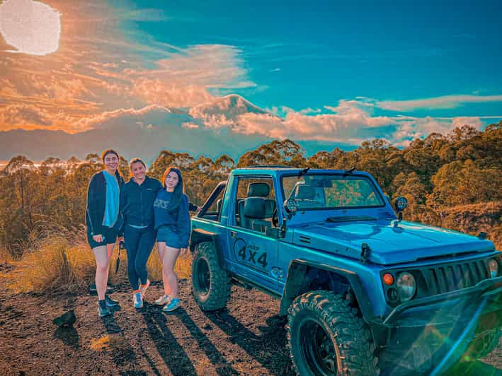 Monte Batur Jeep con senderismo al amanecer hasta la cumbre