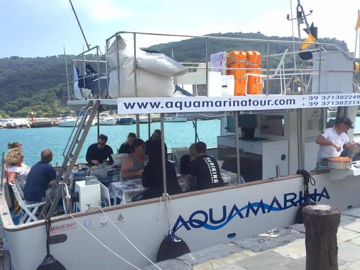 Monterosso al Mare: Excursión en barco por Cinque Terre con almuerzo