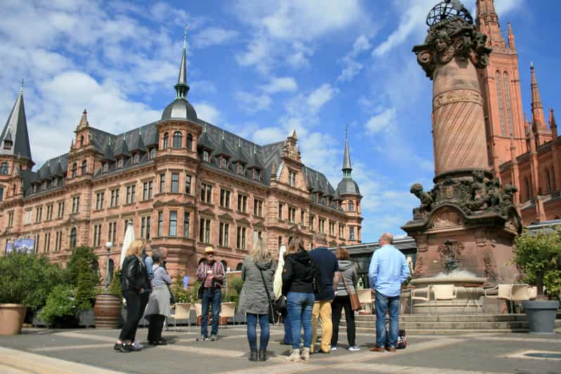 Wiesbaden: Relatos humorísticos e historia