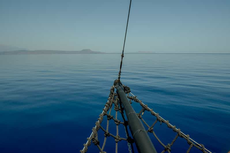 Rethymno: Mini Crucero en Barco Pirata con Parada para Nadar