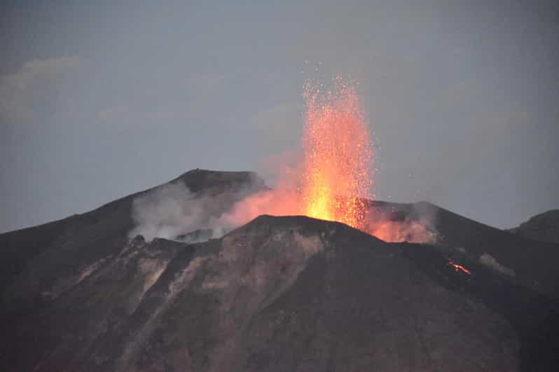 Desde Lípari: Excursión de un día entero en barco por Panarea y Stromboli