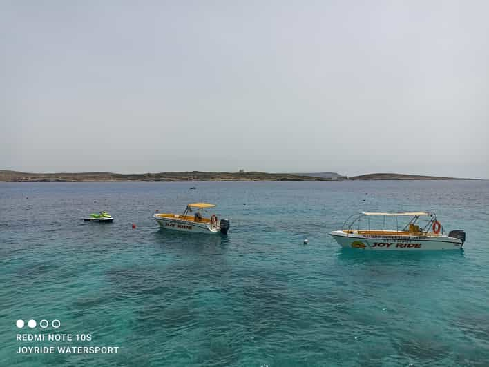 1 hora de Kayak más 1 hora de Snorkel en la isla de Comino.