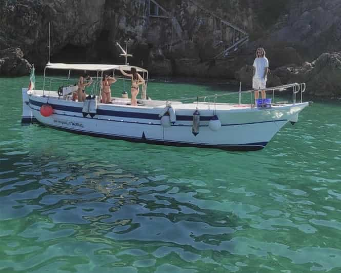 Gaeta: Excursión guiada en barco con experiencia de snorkel