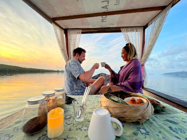 Koh Lanta: Mágico amanecer en los manglares en barco góndola privado