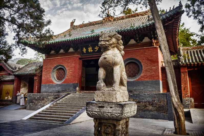 Zhengzhou Visita Privada al Templo Shaolin con Espectáculo de Kungfu