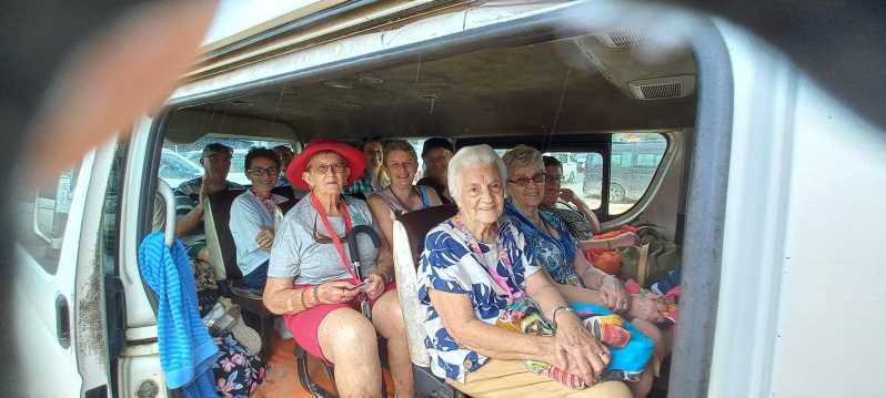 Port Vila Alquiler de furgoneta día completo + Conductor