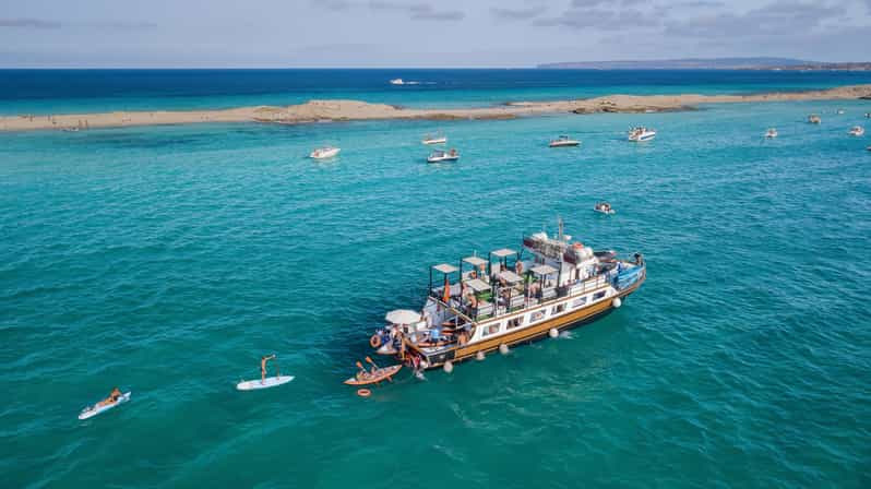 Ibiza: Excursión en barco a Formentera con comidas y barra libre