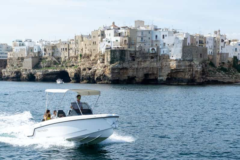 Polignano a Mare: Excursión a las Grutas y Grutas en Barco con Spritz