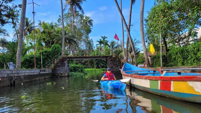 Kerala: Excursión Privada Personalizada en Kayak por el Pueblo de Backwater