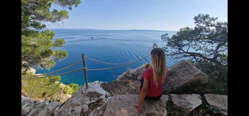 Makarska: Excursión guiada a pie y a nado por la mañana y al atardecer