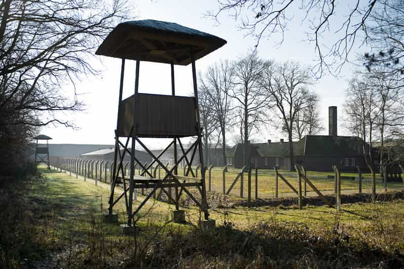 Vught: Entrada al Campo de Concentración del Monumento Nacional