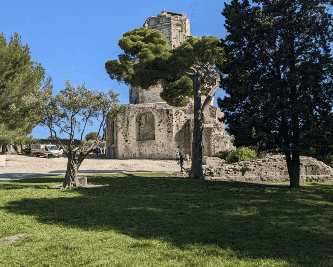 Tour Magne: Vestigio de las fortificaciones romanas de Nîmes