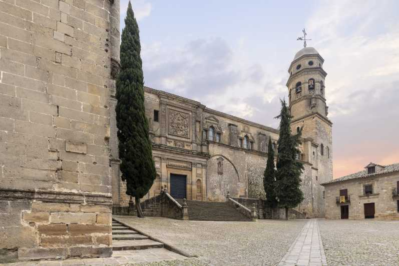 Baeza: Entrada Catedral de Baeza