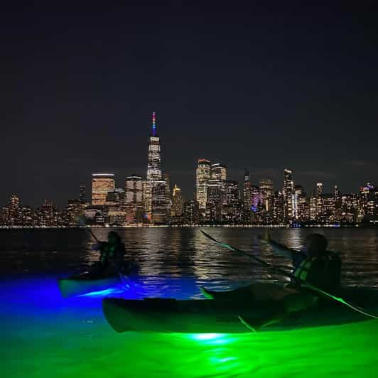 NYC: Excursión guiada en kayak con luces LED desde Jersey City